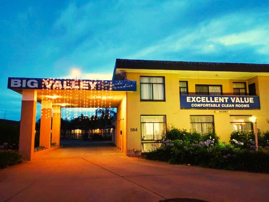 Big Valley Lakeside Paradise Motor Inn Shepparton Ngoại thất bức ảnh