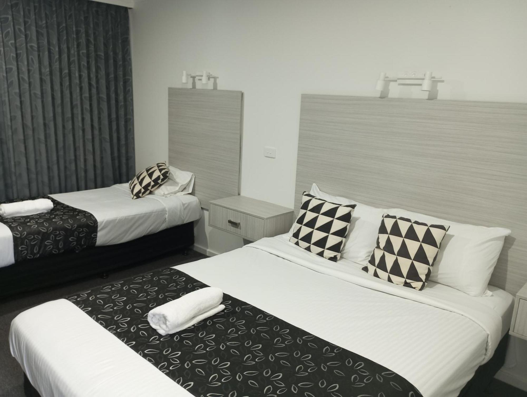 Big Valley Lakeside Paradise Motor Inn Shepparton Ngoại thất bức ảnh
