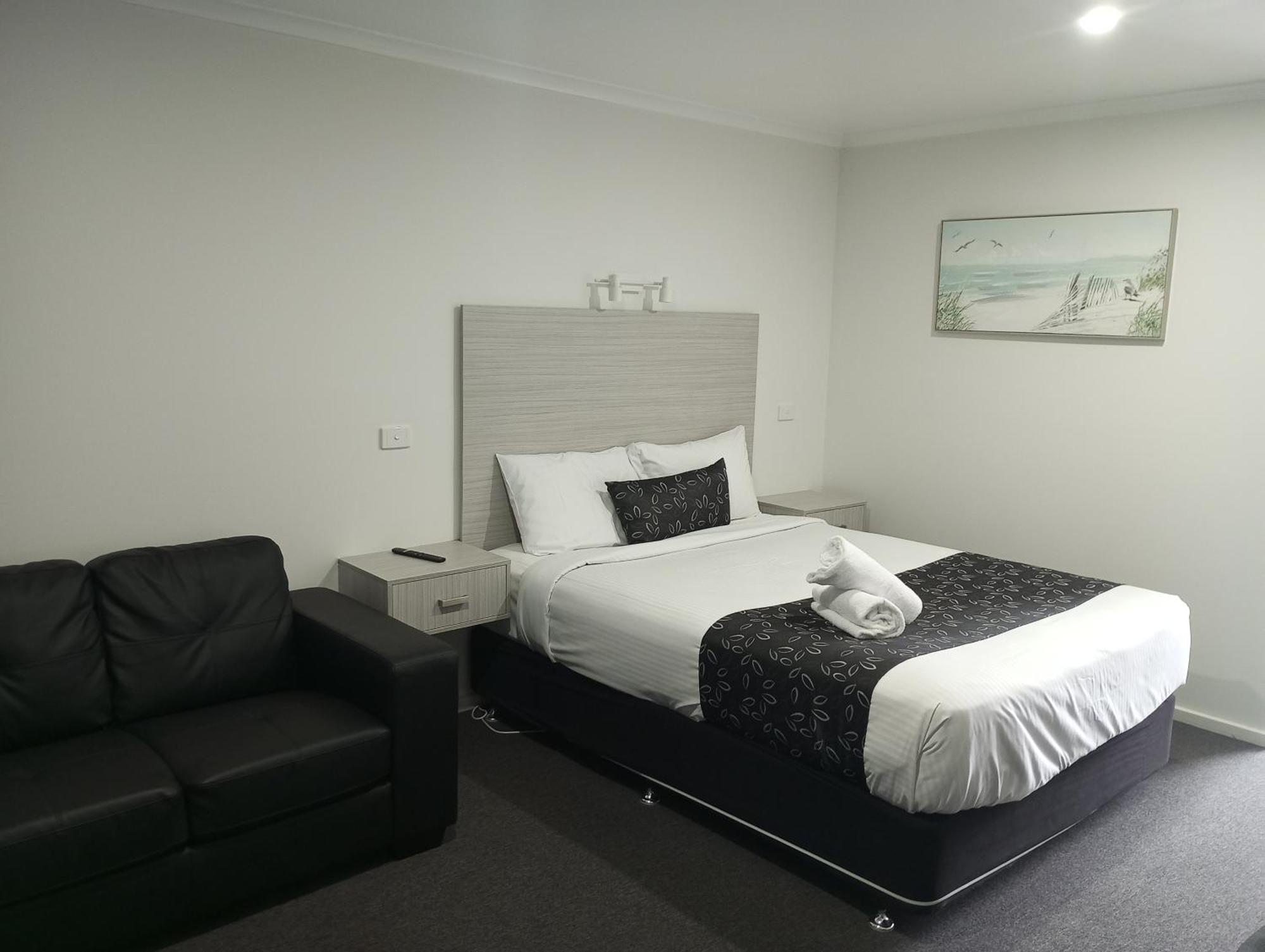 Big Valley Lakeside Paradise Motor Inn Shepparton Ngoại thất bức ảnh